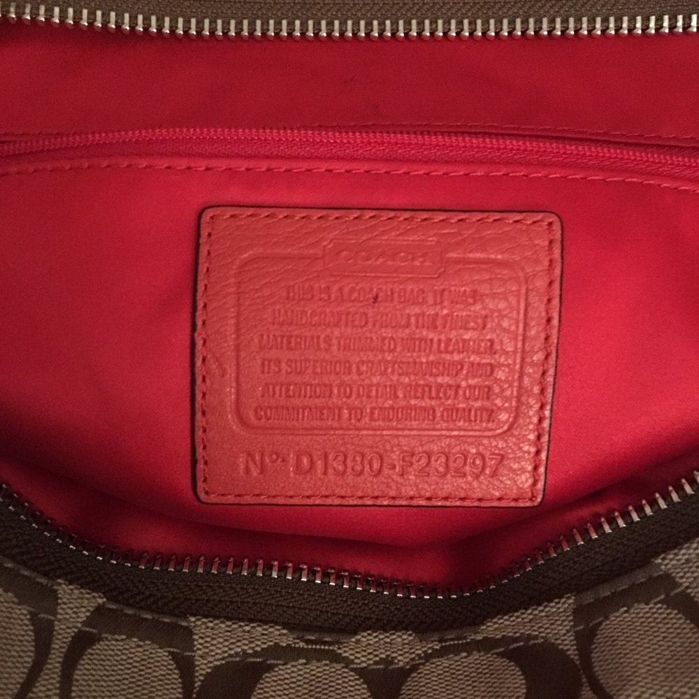 🚨SOLD🚨Coach Handbag - Picture 2 of 7